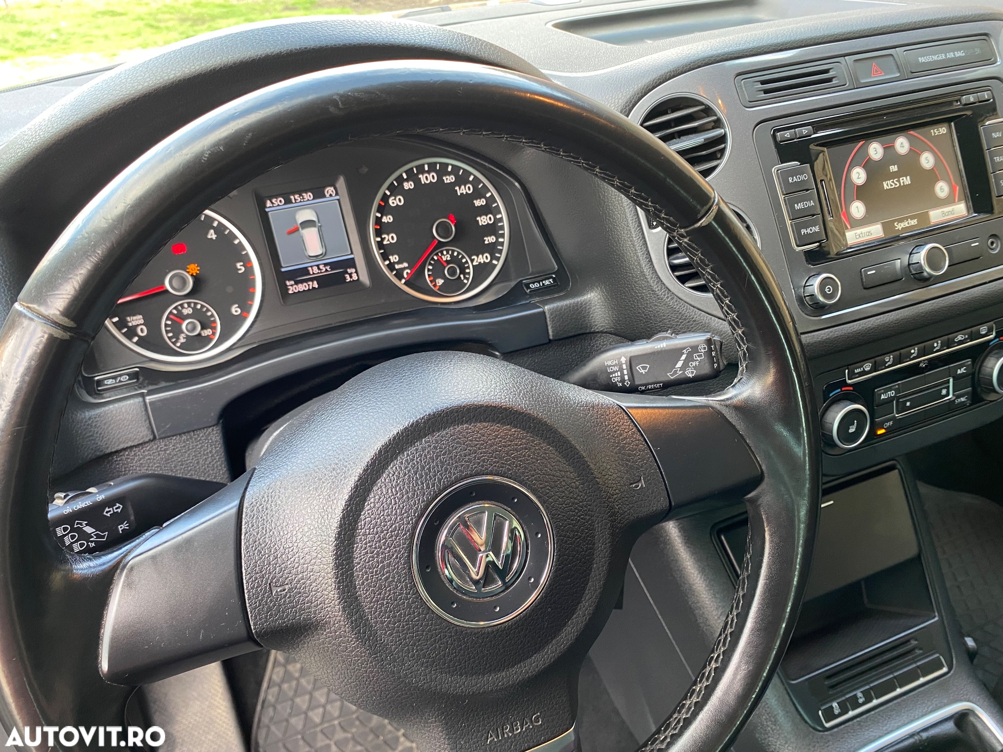 Volkswagen Tiguan - 11