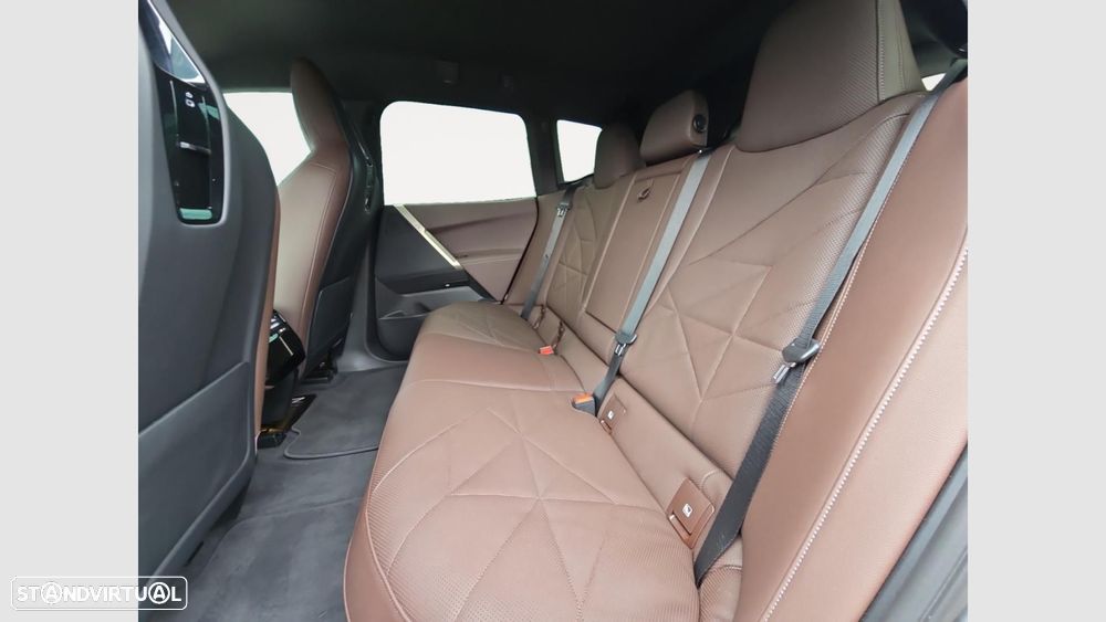 BMW ix xDrive 40 Pack Desportivo - 14