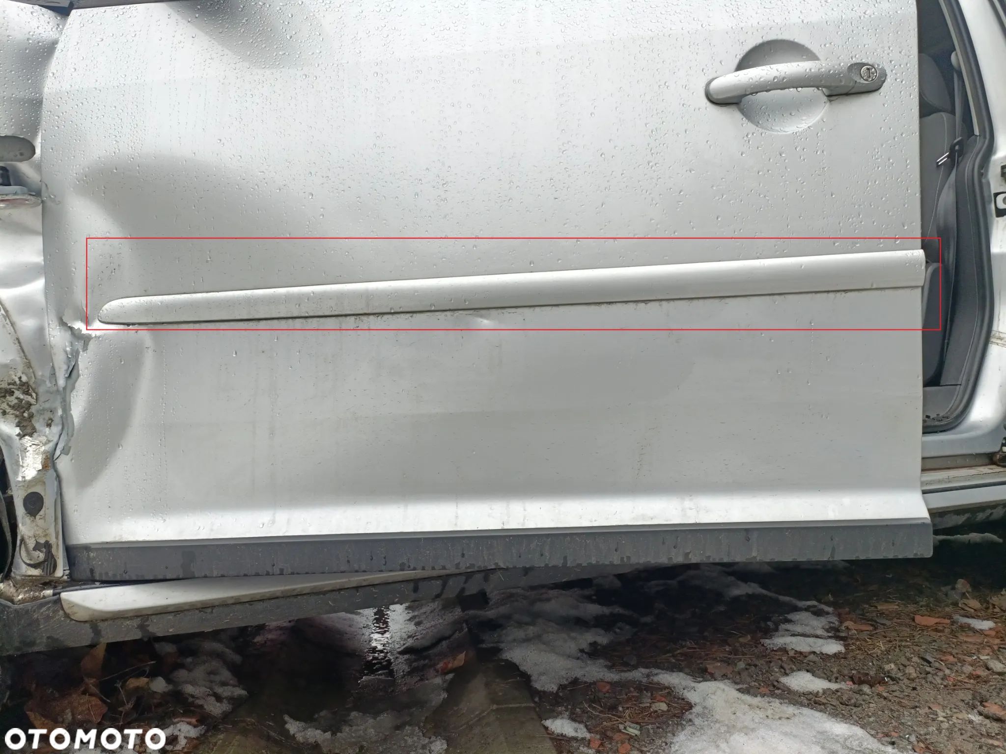 VOLKSWAGEN CADDY III LIFT 10-15 r. LISTWA drzwi lewy przód * - 1