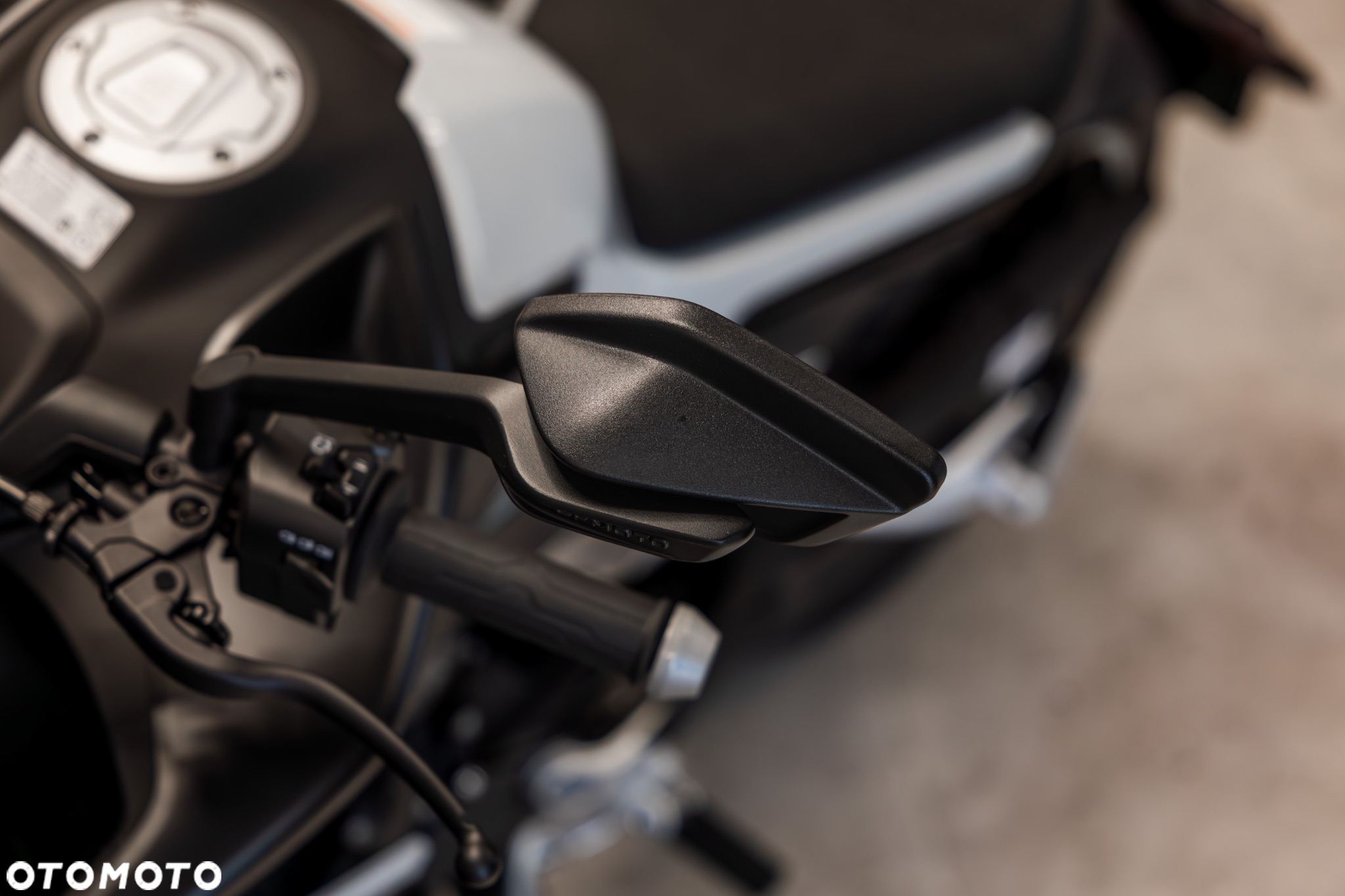 CFMoto NK - 12
