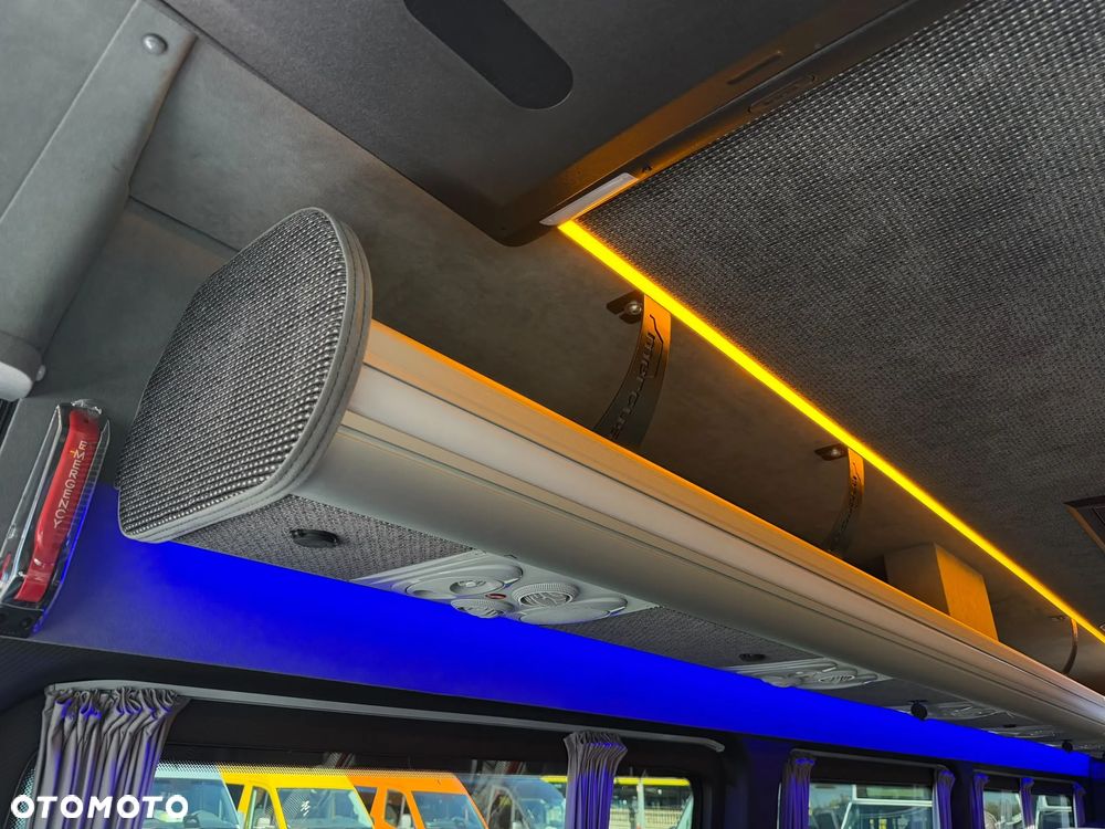 Mercedes-Benz Sprinter 519 - 28