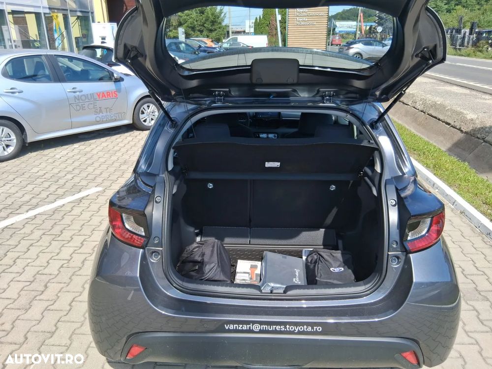 Toyota Yaris 1.5 VVT-i HSD Active - 4
