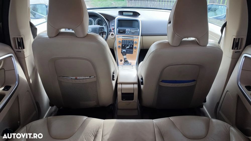Volvo XC 60 2.4D AWD Base - 6