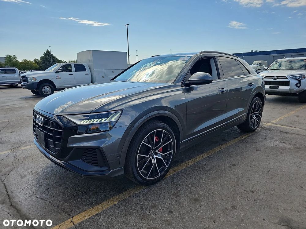 Audi Q8 55 TFSI quattro tiptronic