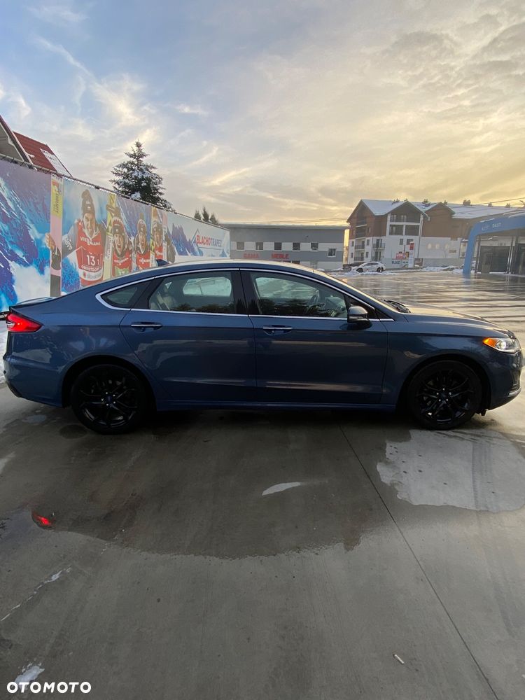 Ford Fusion - 5