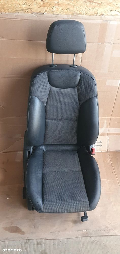 Fotel pasażera prawy przód pół skóra Mercedes C-Klasa W211 - 9