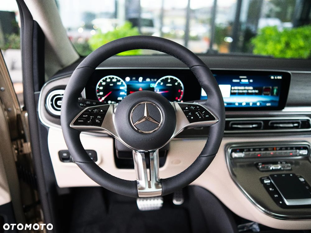 Mercedes-Benz Klasa V 300 d 4-Matic Exclusive 9G-Tronic (d³ugi) - 12