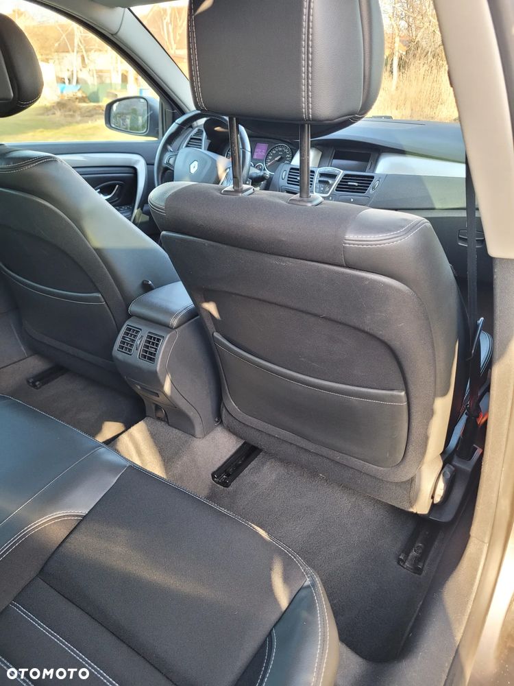 Renault Laguna dCi 110 FAP Paris Business - 13