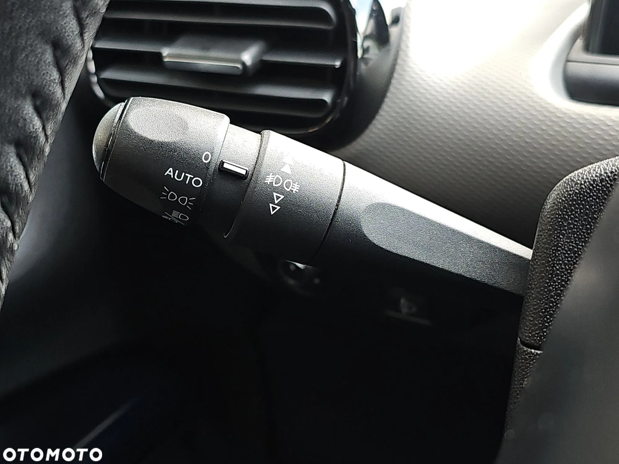 Citroën C4 Cactus 1.2 PureTech Shine S&S EAT6 - 20