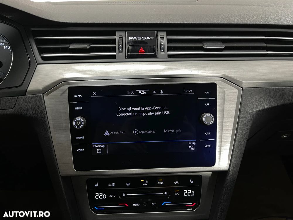 Volkswagen Passat 2.0 TDI Advance - 16