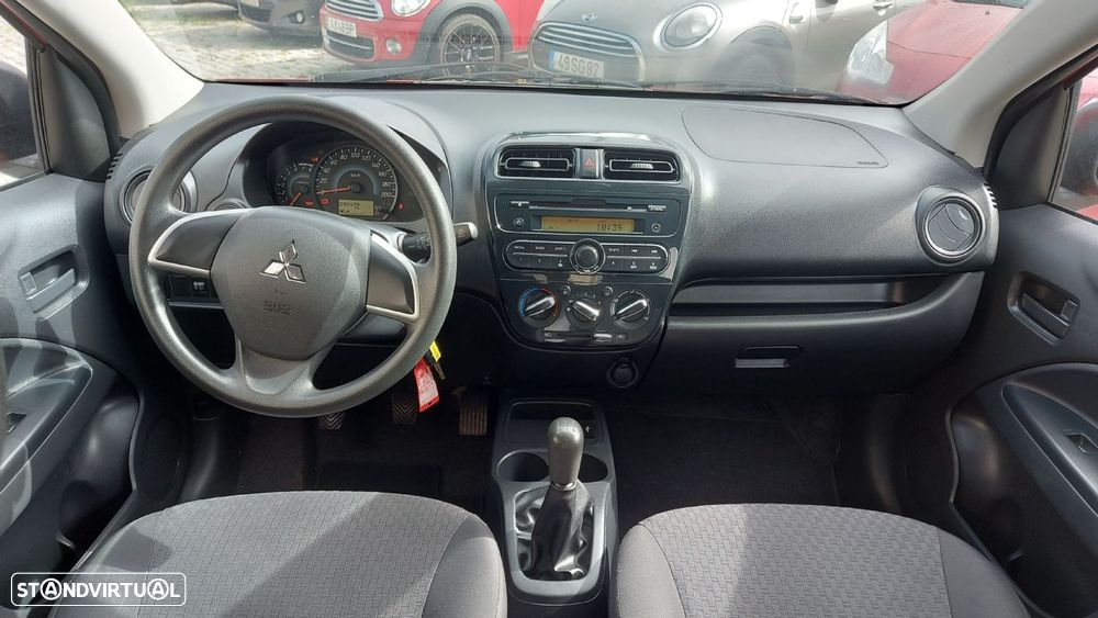 Mitsubishi Space Star - 10