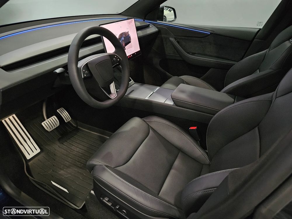 Tesla Model Y Performance Tração Integral - 17