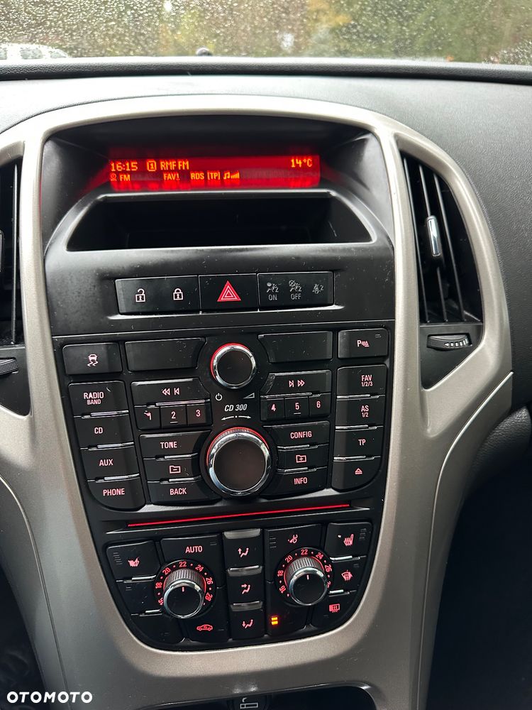 Opel Astra 1.4 Turbo 150 Jahre - 22