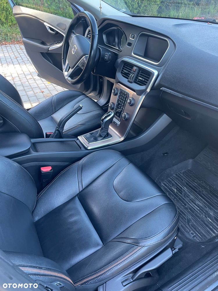 Volvo V40 D2 Base - 10