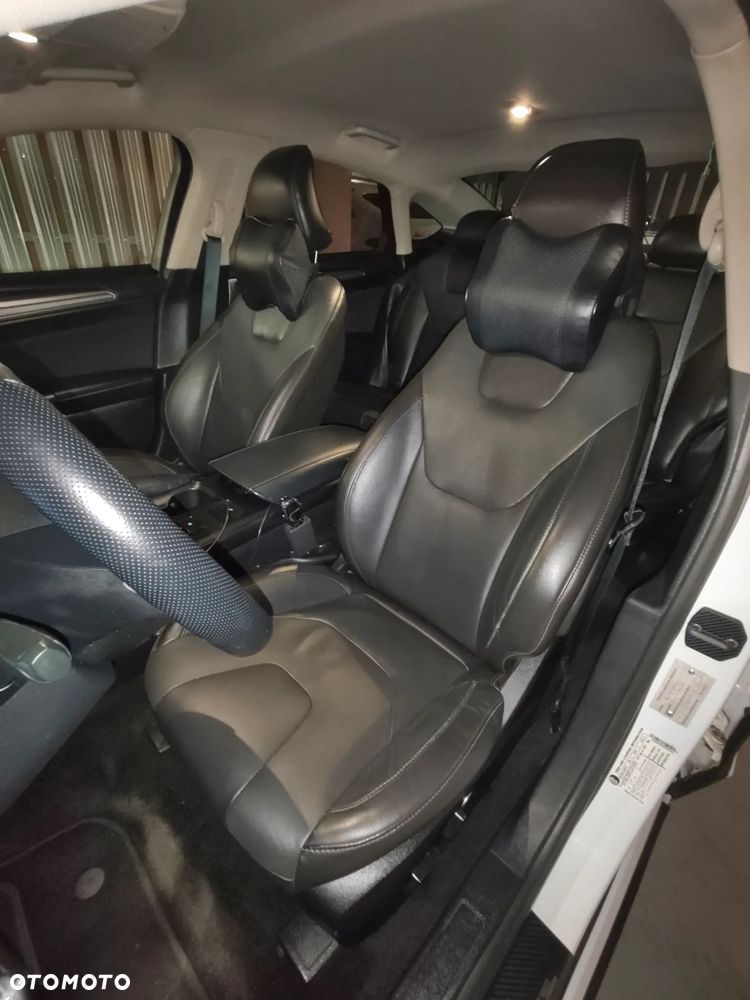 Ford Fusion - 11