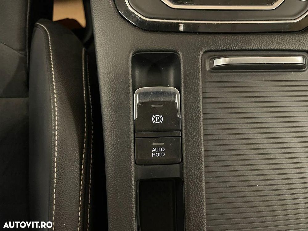 Volkswagen Passat 2.0 TDI DSG Highline - 25