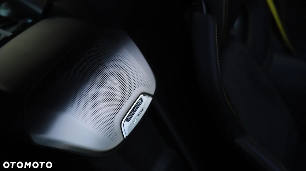 Chevrolet Corvette - 22