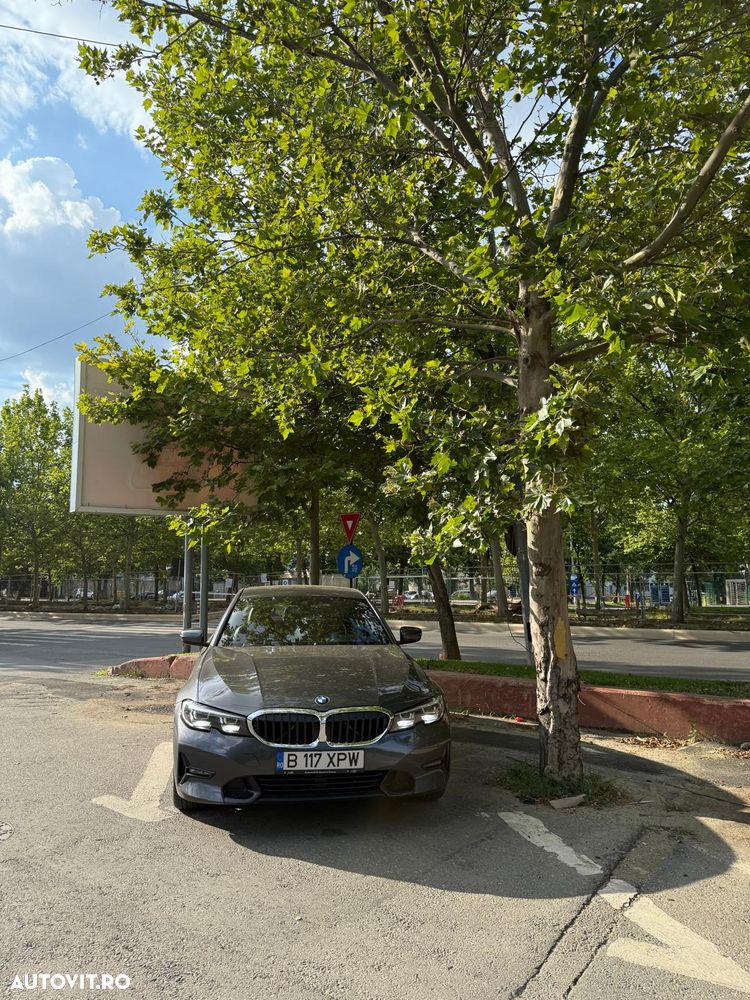 BMW Seria 3 320i xDrive Aut. - 4