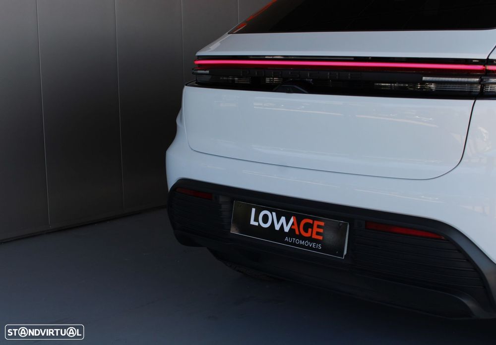 Porsche Macan Electric 4 - 29