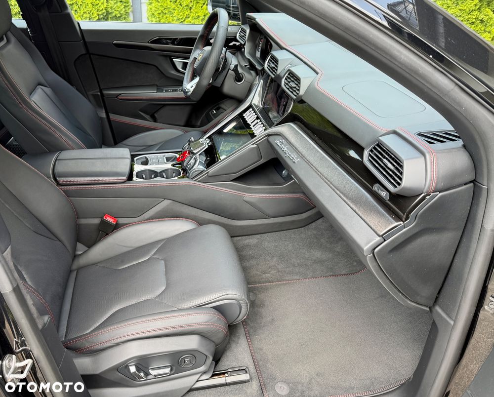 Lamborghini Urus - 21