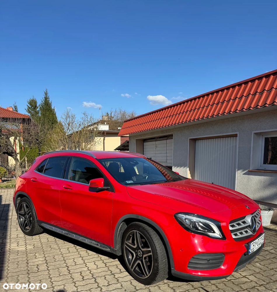 Mercedes-Benz GLA 200 7G-DCT AMG Line - 1
