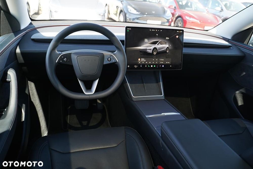 Tesla Y 83.1kWh Long Range RWD - 12