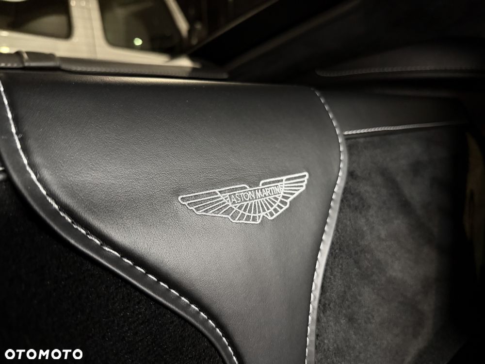 Aston Martin Vantage - 27