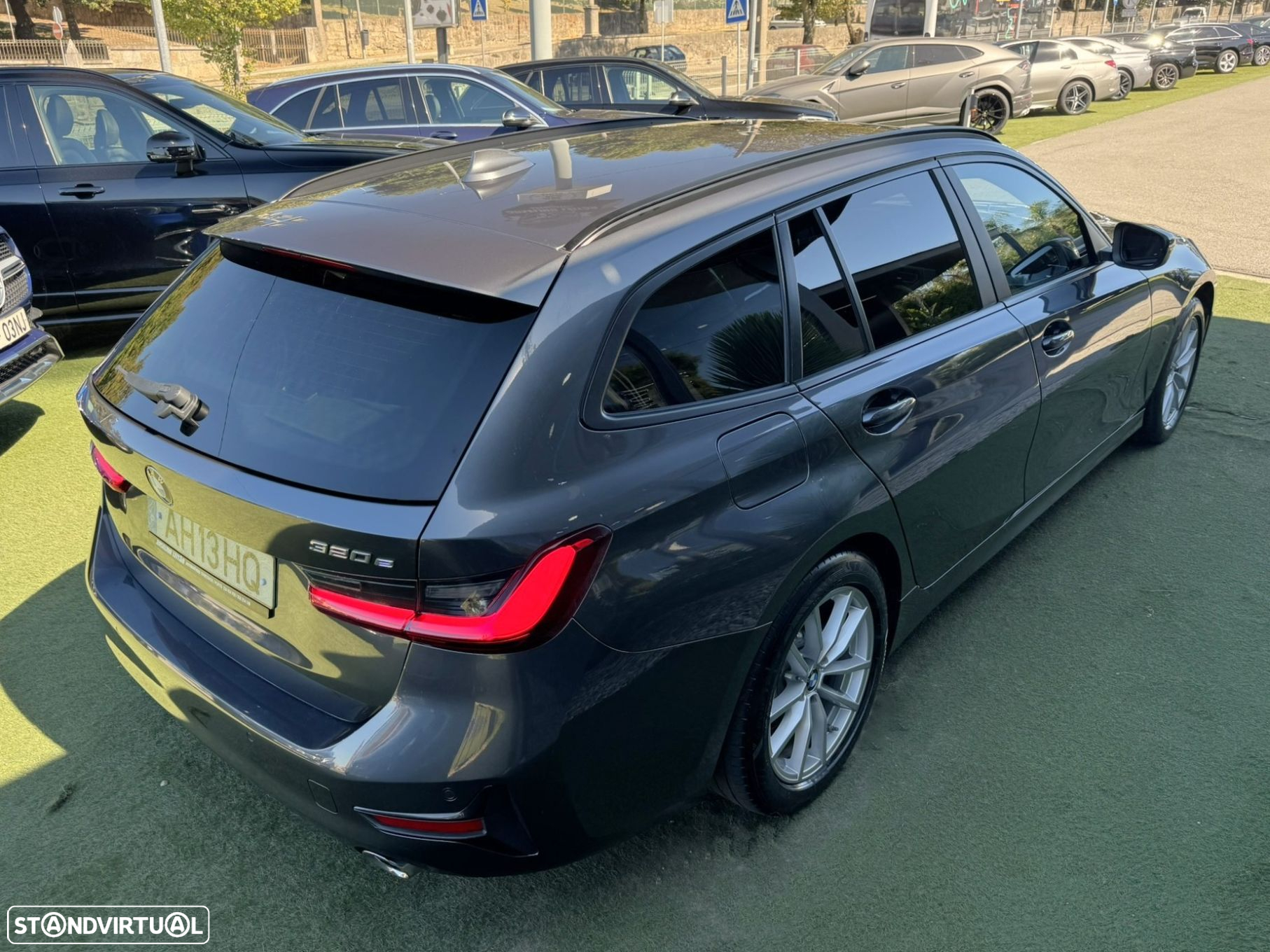 BMW 320 e Touring Auto - 10