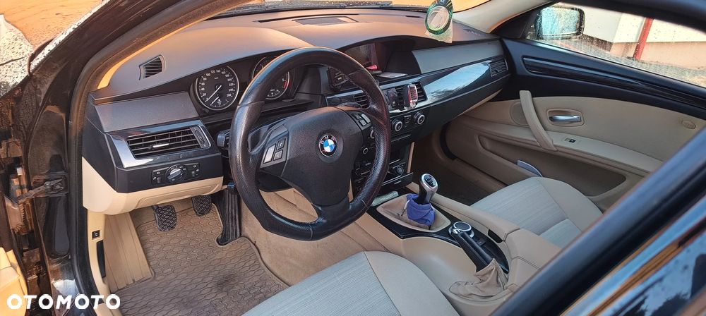 BMW Seria 5 520d - 11