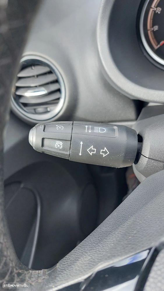 Opel Corsa 1.4 16V Edition - 3