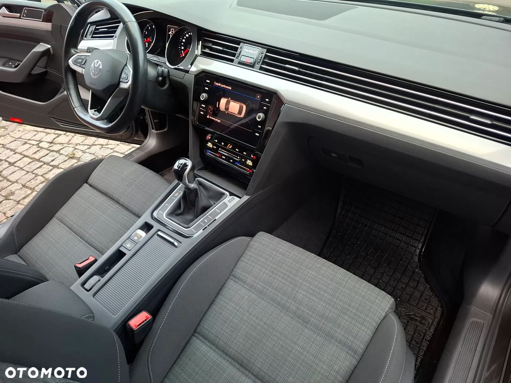 Volkswagen Passat 1.5 TSI EVO Business - 27