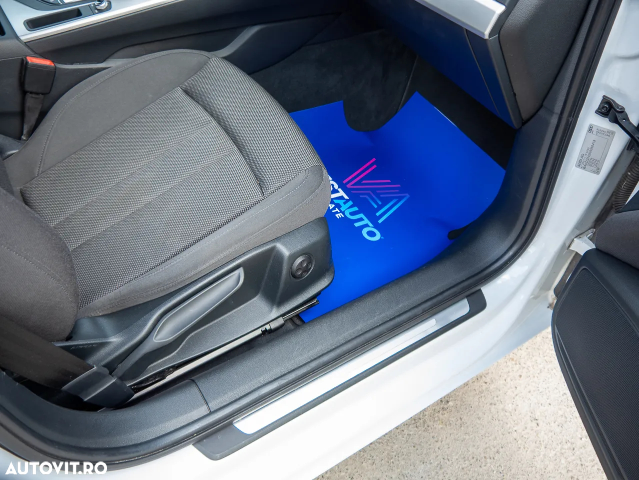 Audi A4 Avant 2.0 TDI quattro Stronic - 35