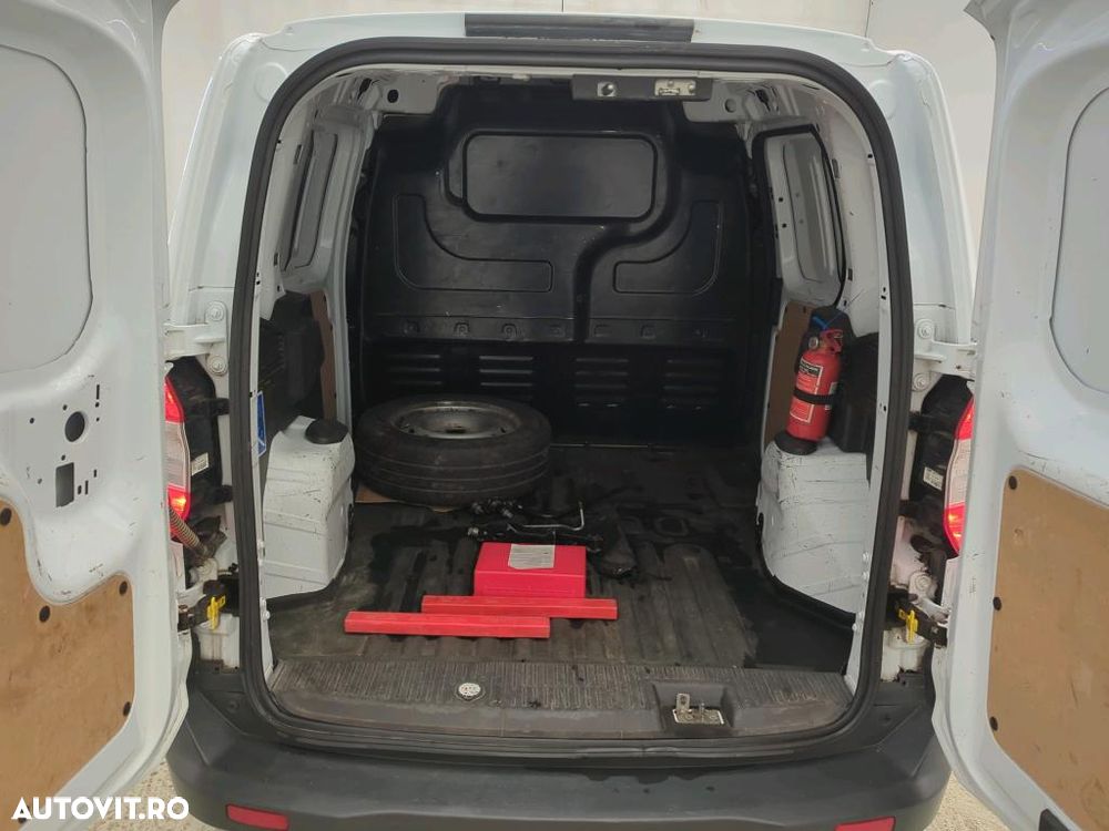 Ford Tourneo Courier - 5