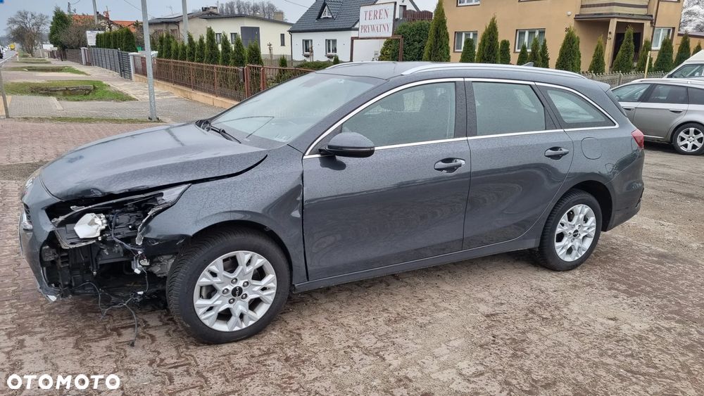 Kia Ceed 1.6 CRDi Eco-Dynamics+ (48V Mild-Hybrid) DCT7 GT Line - 16