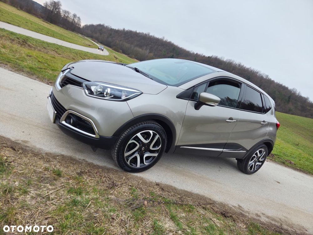 Renault Captur 1.2 TCe Helly Hansen EDC - 12