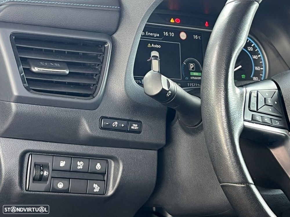 Nissan Leaf N-Connecta Two Tone - 7