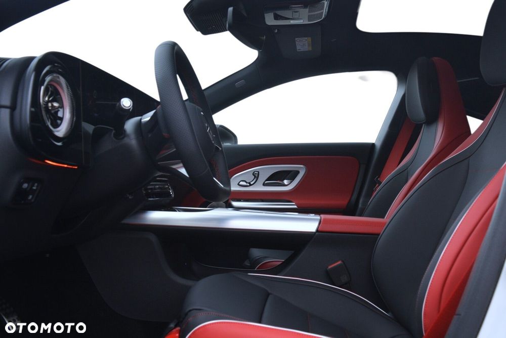 Mercedes-Benz CLA - 8