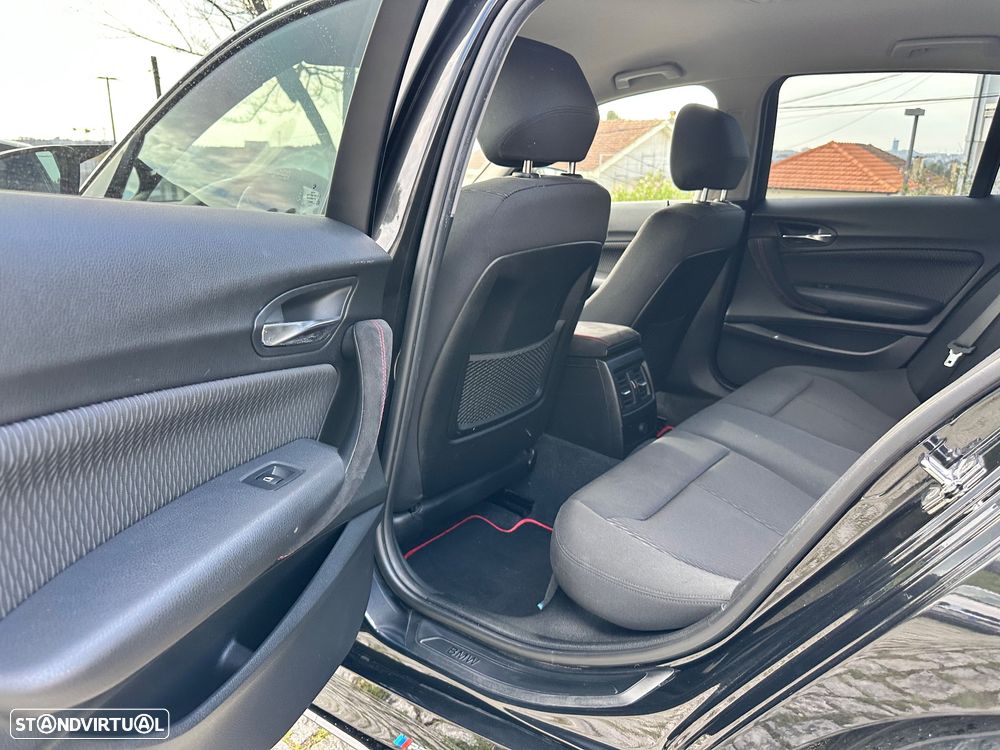 BMW 116 d Pack M - 27