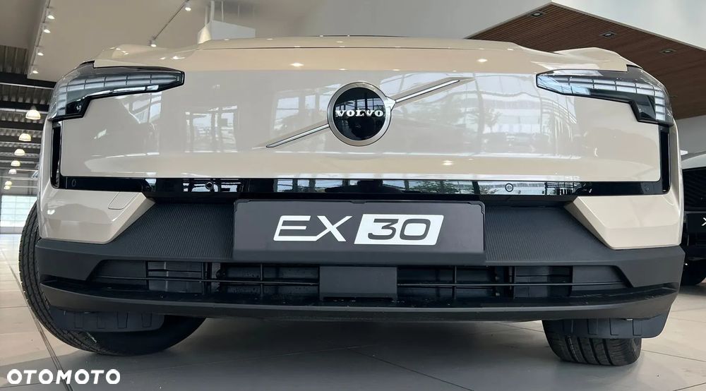 Volvo EX30 69kWh Single Motor Long Range Plus - 4