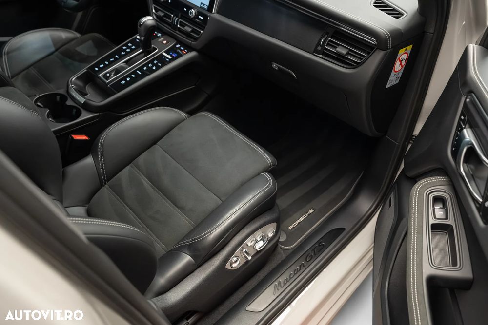 Porsche Macan GTS PDK - 36