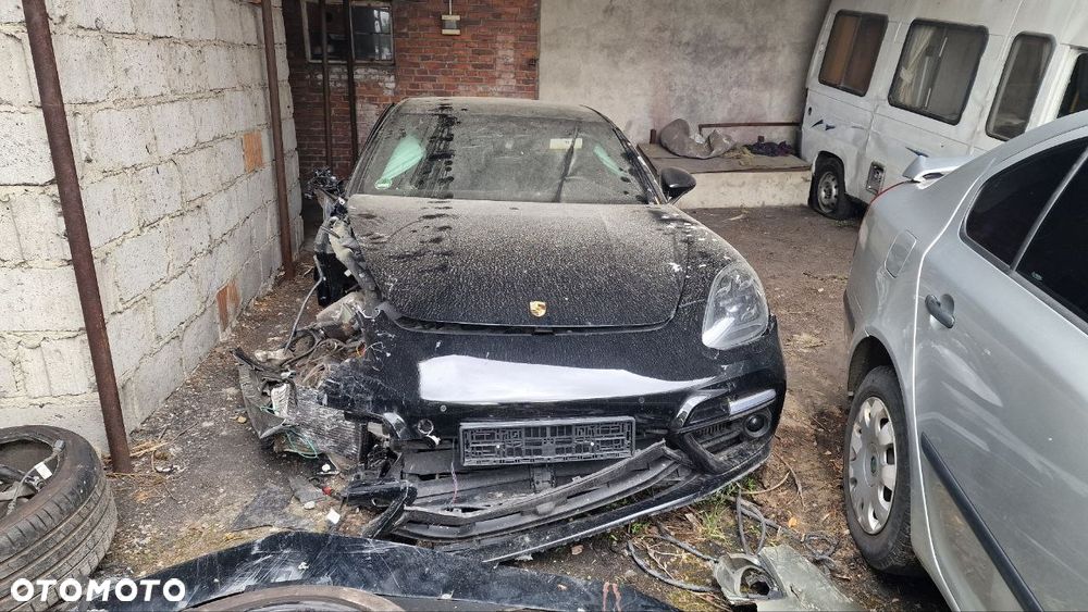 Porsche Panamera Turbo - 1