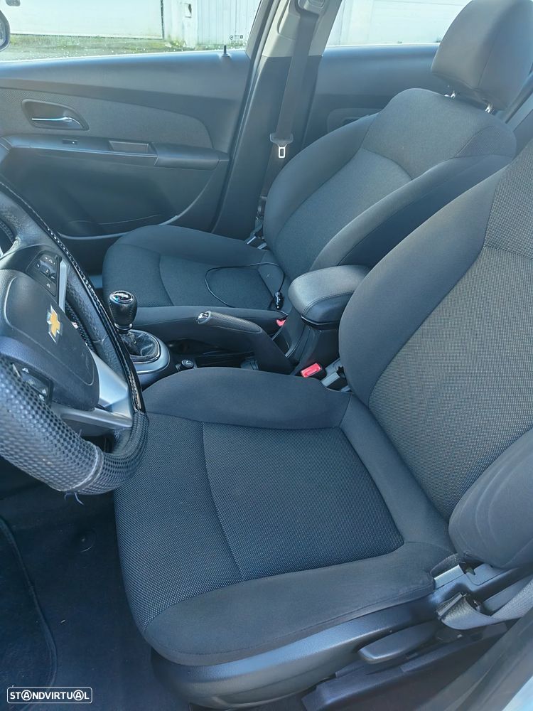 Chevrolet Cruze 1.7 VCDi LTZ - 7