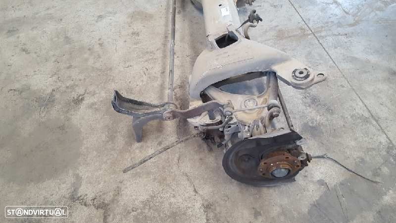 CHARRIOT TRASEIRO PEUGEOT 307 BREAK 2002 - - 1