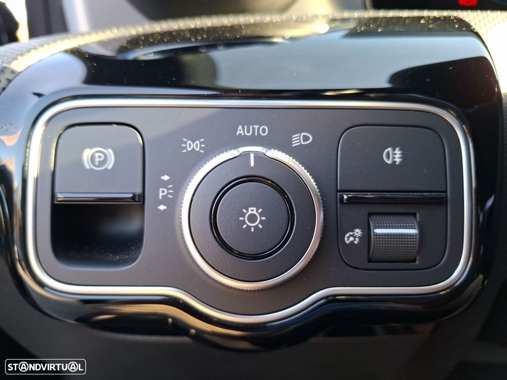 Mercedes-Benz CLA 250 e AMG Line - 19