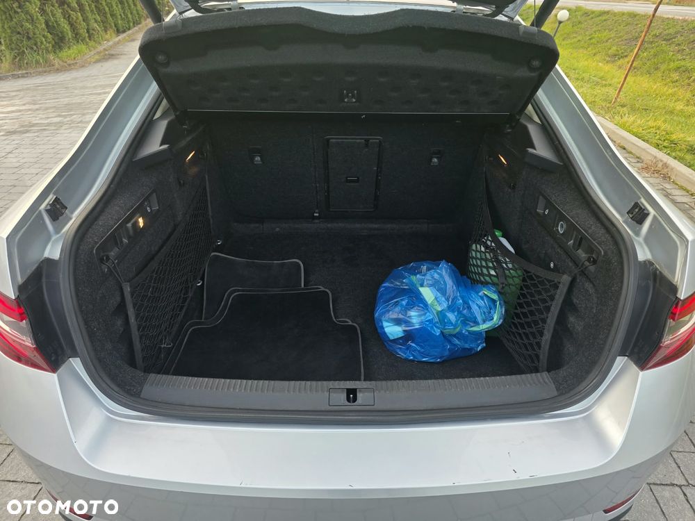 Skoda Superb 2.0 TDI 4x4 L&K DSG - 10
