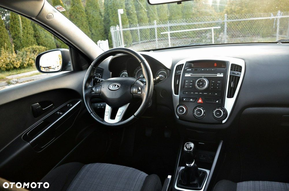 Kia Ceed - 19