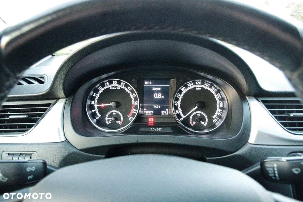 Skoda RAPID 1.6 TDI DPF Ambition - 39