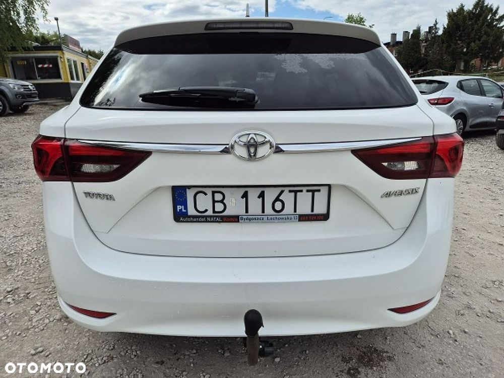 Toyota Avensis - 4