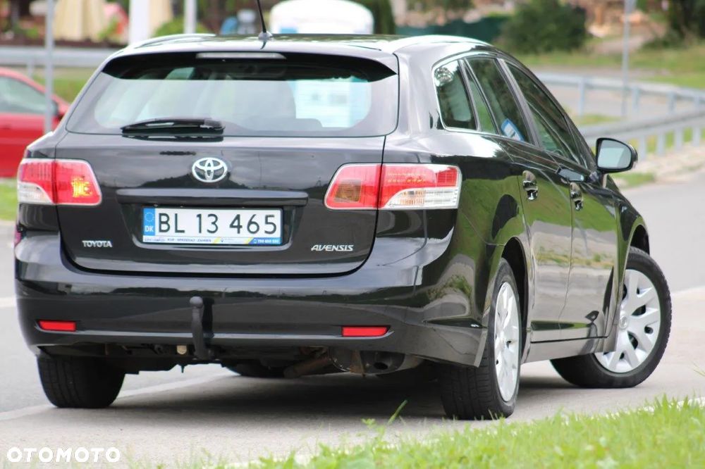 Toyota Avensis 1.8 Sol plus NAVI - 36