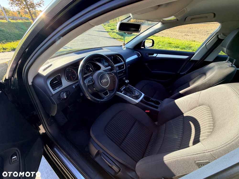 Audi A4 Limousine - 8